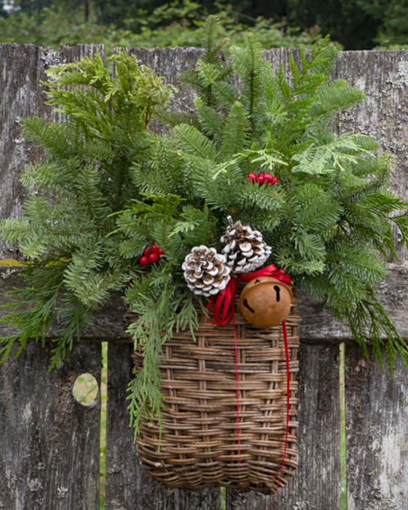 Wall Basket Mixed Greens & Wicker 14x14x13"