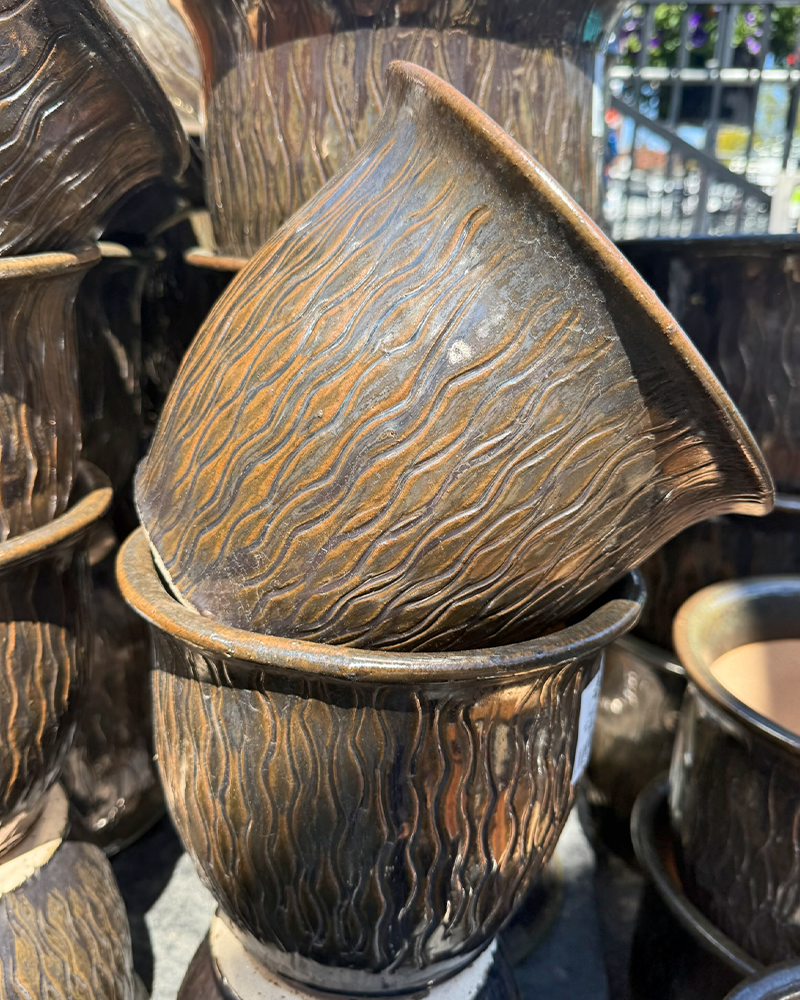 Magnolia Pot Tank Iron 9.1"