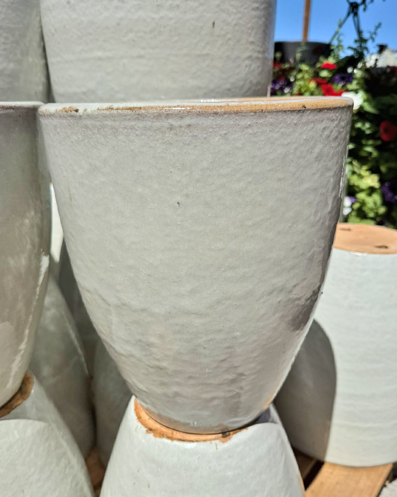 Medium Egg Pot White 10.8"