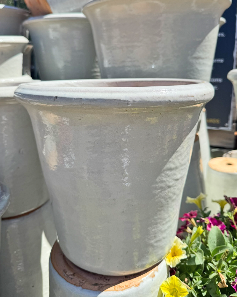 Patricia Pot White 12.2"