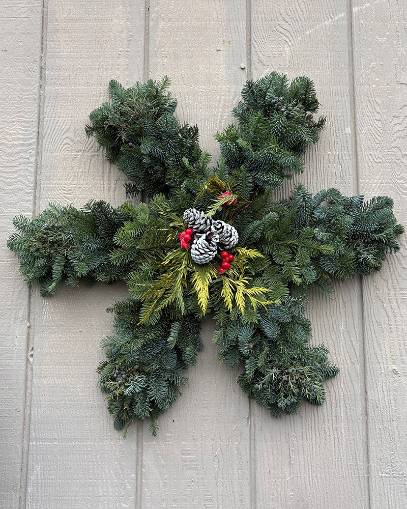 Snowflake Wreath 26"