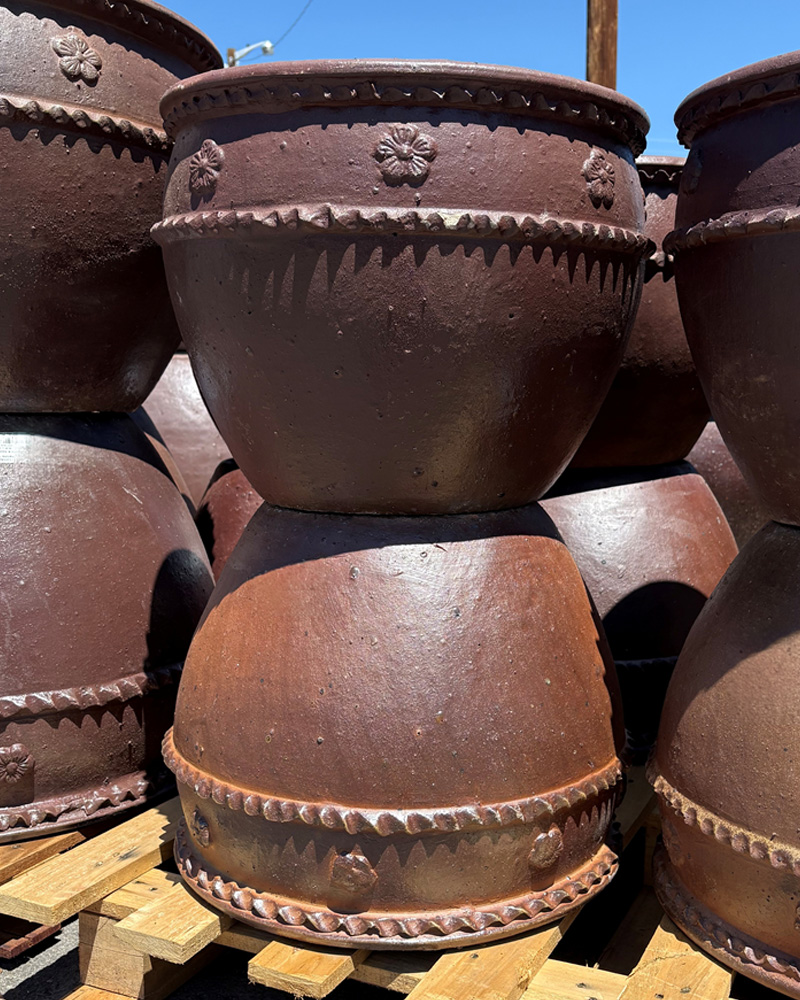 Deco Motif Pot Black Clay 20"
